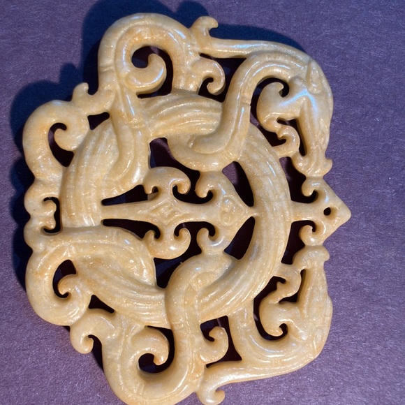 Yellow jade huge double dragon pendant - Picture 6 of 6